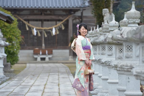 幼い頃、よく遊んだ神社にて