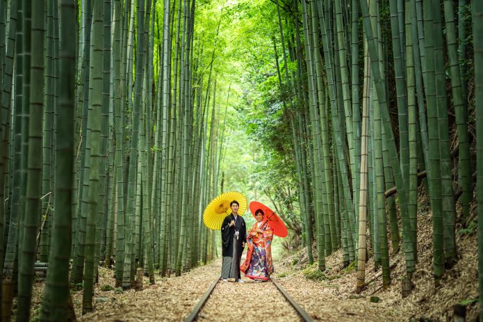 結婚式前撮り – 倉吉廃線跡地での和装撮影から思い出の場所まで
